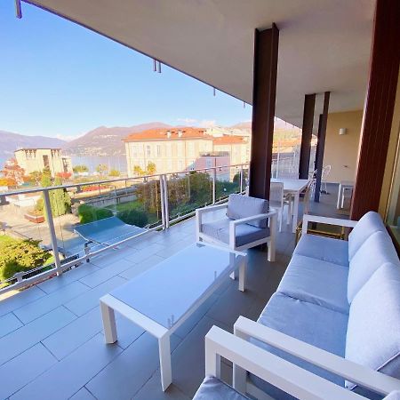 Appartamento Palazzo Di Vetro Luino Bagian luar foto