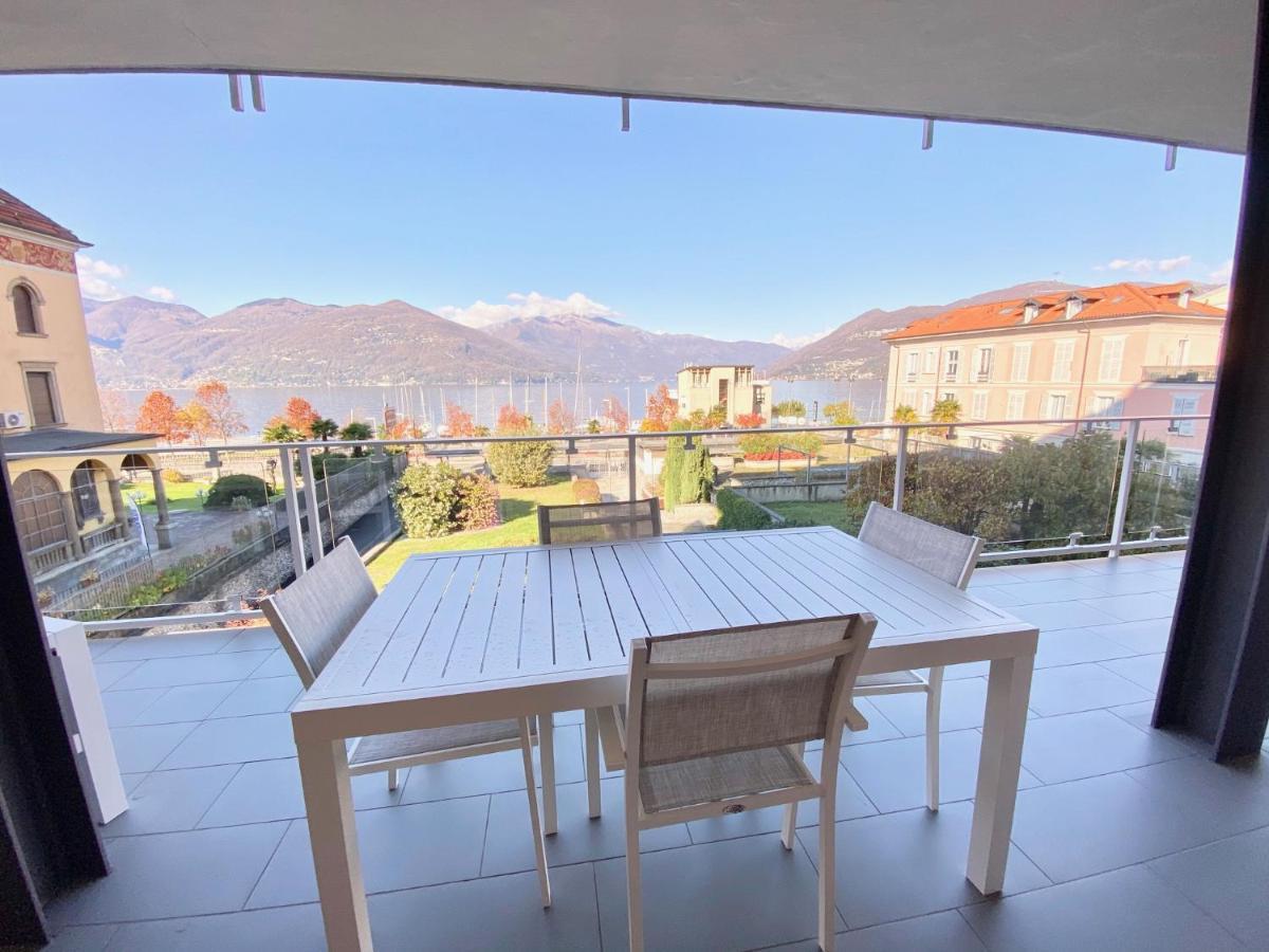 Appartamento Palazzo Di Vetro Luino Bagian luar foto